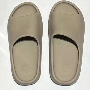 Adidas Yeezy Slide  Bone-Size 8